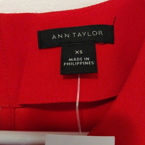 Ann Taylor - Red Short Sleeves Blouse - Picture 13 of 15
